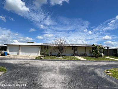 300 Bottlebrush Ct