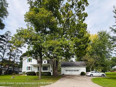 310 W North St