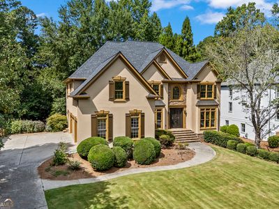 5545 Stoneleigh Dr