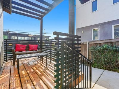 4523 Lexington Ave