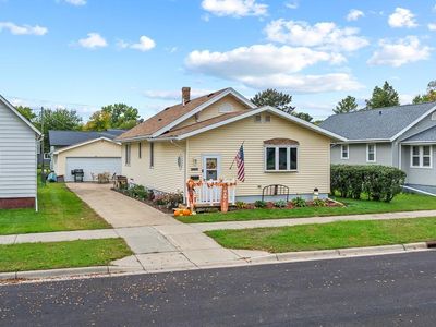 Property at 312 7th St W, Canby, MN