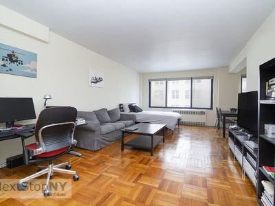 200 E 36th St APT 11E