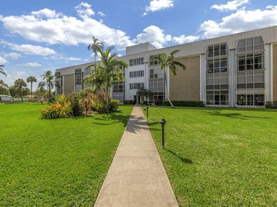 2970 NE 16th Ave #211