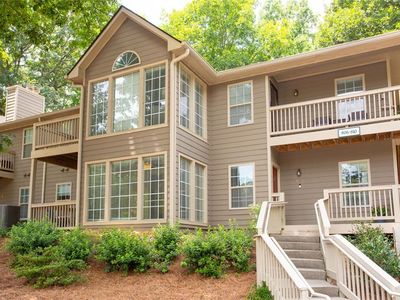 808 Country Park Dr SE