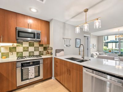 35 E 100th St S #408