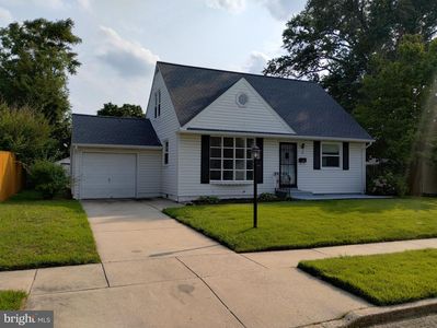 Property at 42 Farnsworth Ave, Maple Shade, NJ