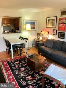 224 W Rittenhouse Sq #307