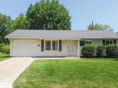 903 W Woodlawn Ave