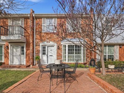 1109 Roaring Springs Rd #1109
