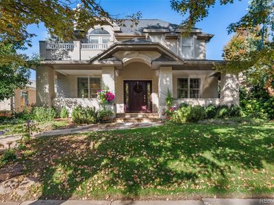 1085 S Vine Street