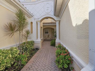 703 TRIANO CIRCLE #703