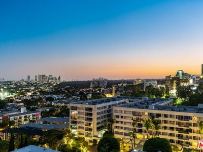 1155 N La Cienega Blvd Penthouse 4