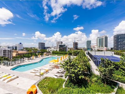 501 NE 31st St UNIT 609