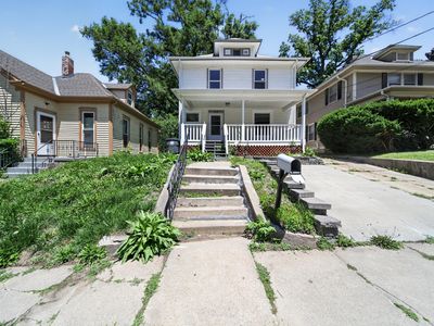 415 S 1st St