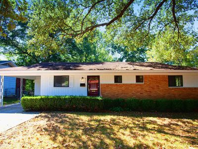 214 Gilbert Dr