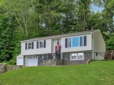 3 S Hillside Dr