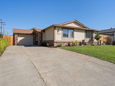 6109 Coyle Ave