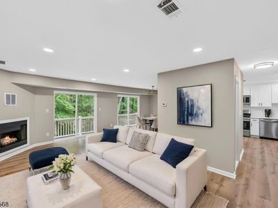 32 Woods Edge Dr
