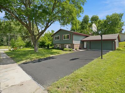 9401 Briar Rd