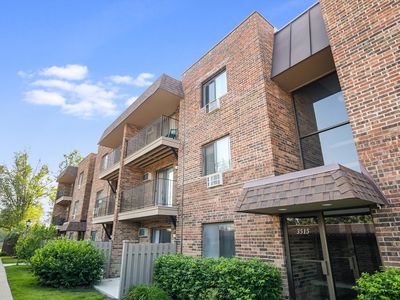 Property at 3515 Central Rd APT 103, Glenview, IL