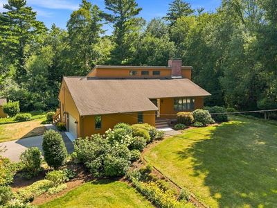 6 Snow Fields Rd