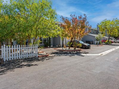 221 Observatory Ave APT A