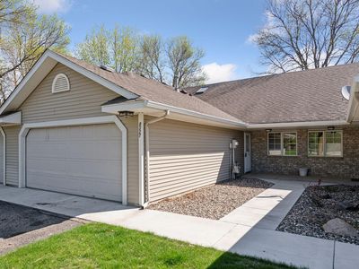 8327 Victoria Dr