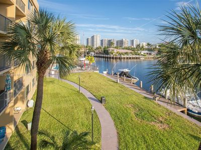 301 Golden Isles Dr APT 314