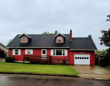 18 Eric Dr