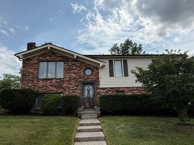 2225 Mercer Dr