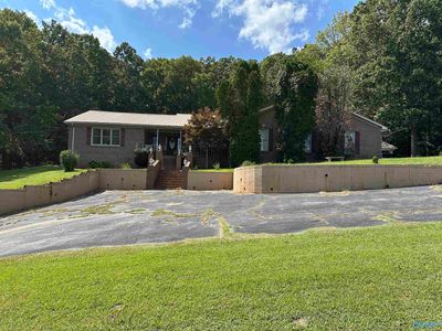 234 N Greenway Dr