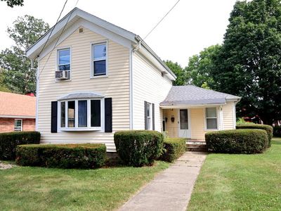 176 W Pearl St