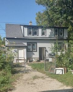 5921 N 37th STREET