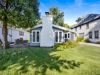 376 N West Ave