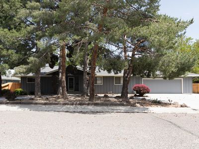 282 NW 16th St