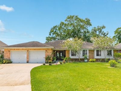 2320 Shalmar Dr