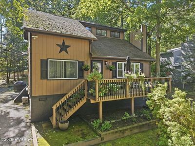 Property at 162 Mountain Lake Dr, Dingmans Ferry, PA