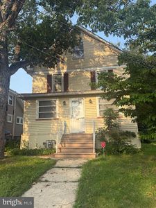 829 S 2nd St
