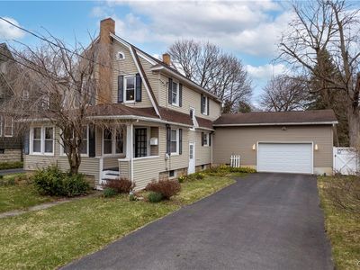 111 Charing Rd