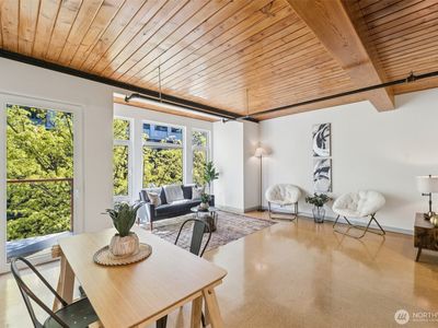 401 9th Avenue N #201