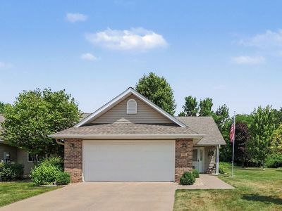 594 Cherrywood Ct