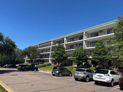 10521 Cedar Lake Rd APT 411