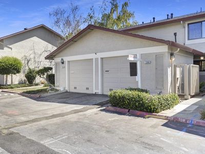 1396 Pinehurst Sq