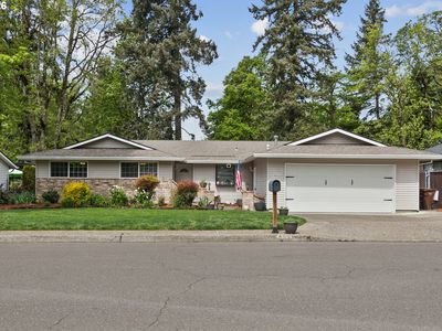 6777 Oakridge Dr