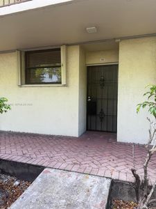 109 Lake Emerald Dr APT 102