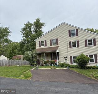 513 Hickory Ln