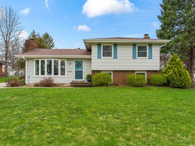 1305 S 12th Ave E