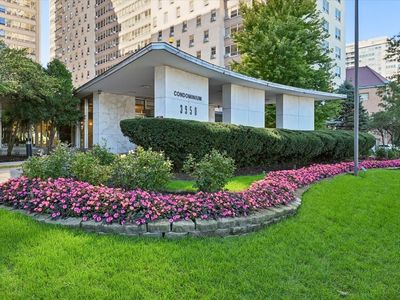 3950 N Lake Shore Dr Unit 703
