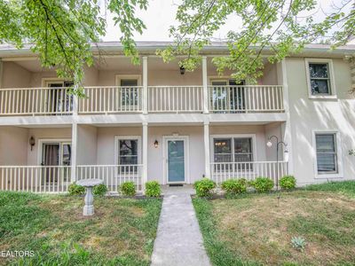 8602 Old Carriage Ct