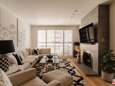 1509 Greenfield Ave APT 201